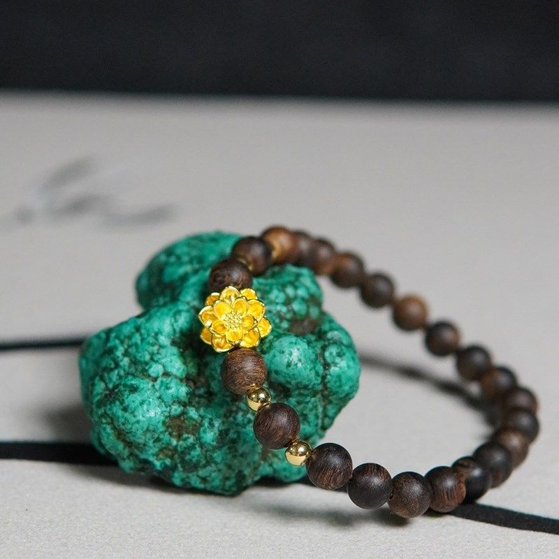 天然野高油秒沉水沉香手串8mm佛珠莲花设计款财运文玩复古手链女