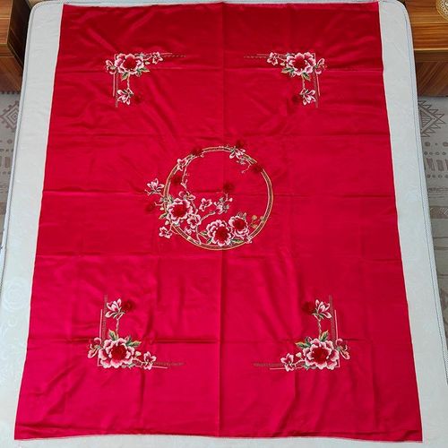 杭州真丝绸软缎大红色立体刺绣花结婚庆陪嫁高档老式被面单人布料