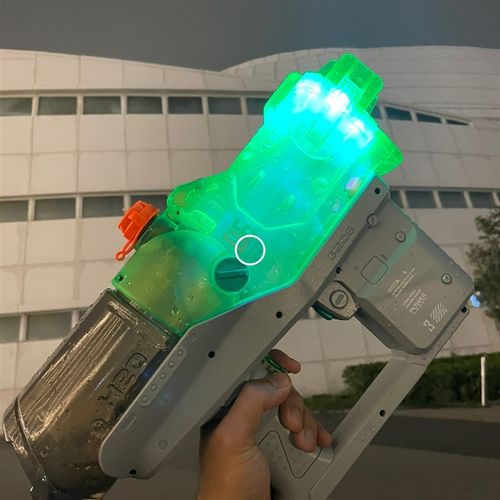 2024年新品电动玩具水枪炫彩灯光可吸水自动三喷水头泼水节打水仗