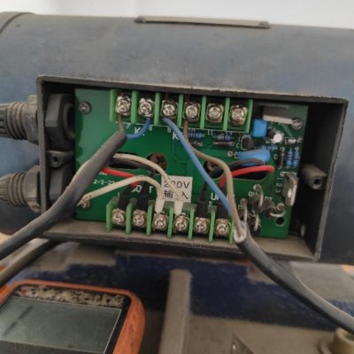老款制动器ZT95-2000/6-T2爱登堡电梯主机配件 抱闸电源盒 整流板