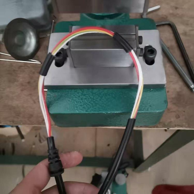 气动中间剥皮机多段脱皮中剥机护套线电源线电缆电子线多段剥线机