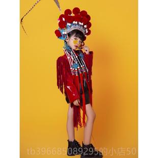 高档女孩红色中国风模特t童车特t台卧虎藏台龙表模演服装 工作室 式