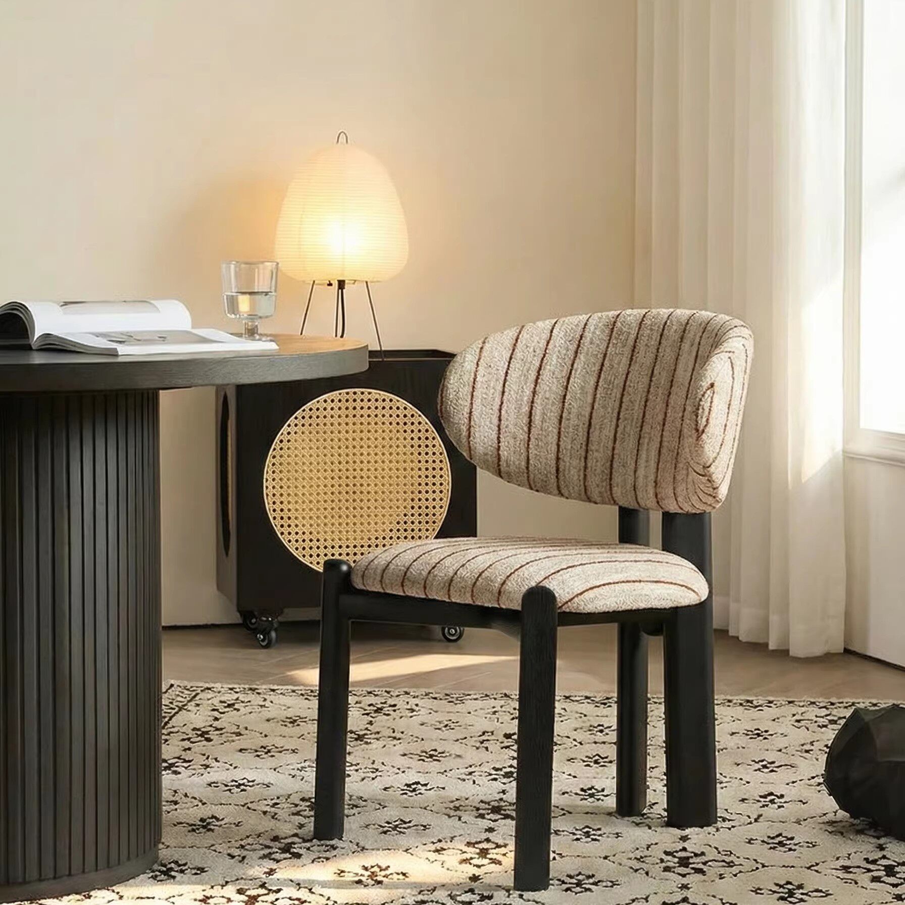 北欧实木餐椅小众简约家用休闲椅酒店样板房椅子意式极简设计师椅