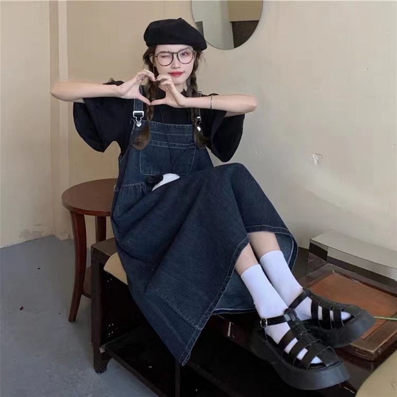 孕妇夏天减龄牛仔背带裙2023新款小个子连衣裙设计感宽松韩版长裙图片