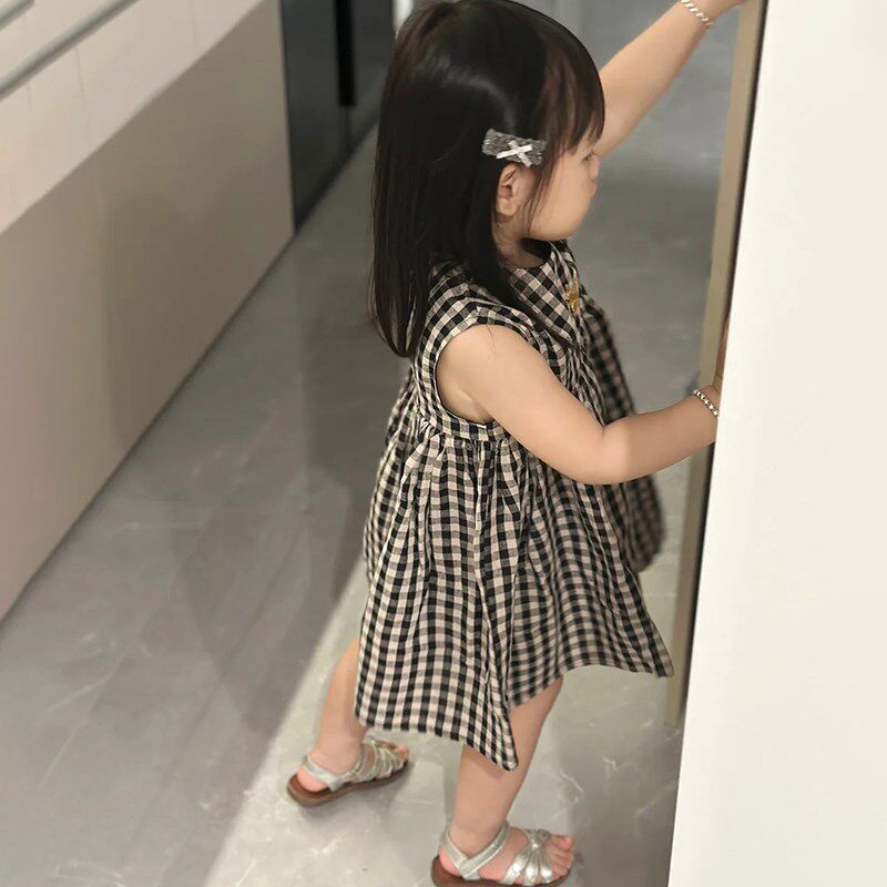 女童连衣裙夏季2025新款宝宝时尚韩版洋气黑白格子背心裙儿童裙子