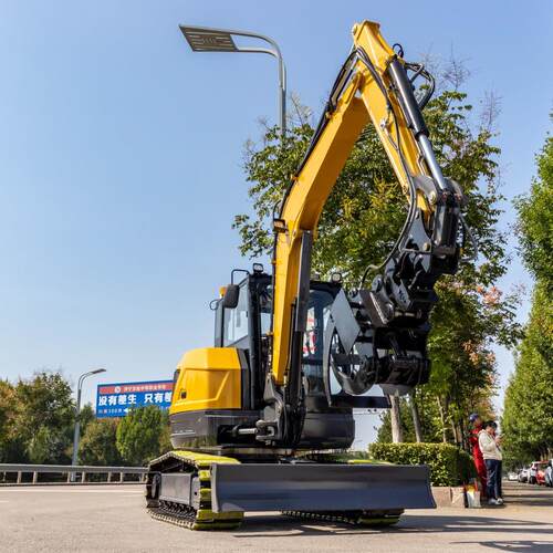 全新出口6.5吨工程挖掘机跨境欧五认证工地破碎市政挖土机