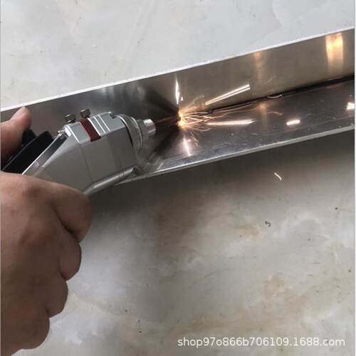 1000瓦手持式激光连续焊接机_不锈钢激光焊接机_手持激光焊接机