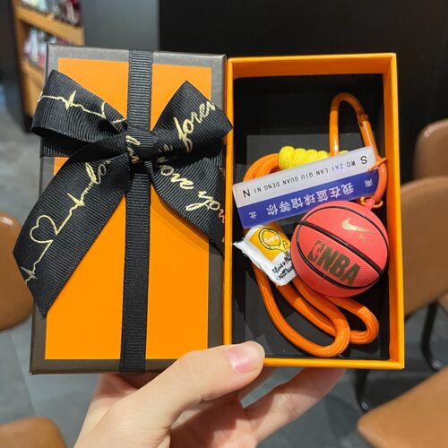 NBA球迷篮球钥匙扣篮球周边挂件运动定制纪念品学校比赛纪念礼物