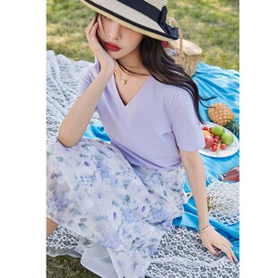 v领简约t恤甜飒风女装奶甜别致设计感别致高级感法式锁骨甜辣上衣