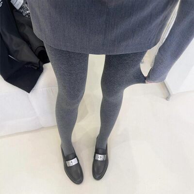 显瘦不紧绷，烟灰色这条