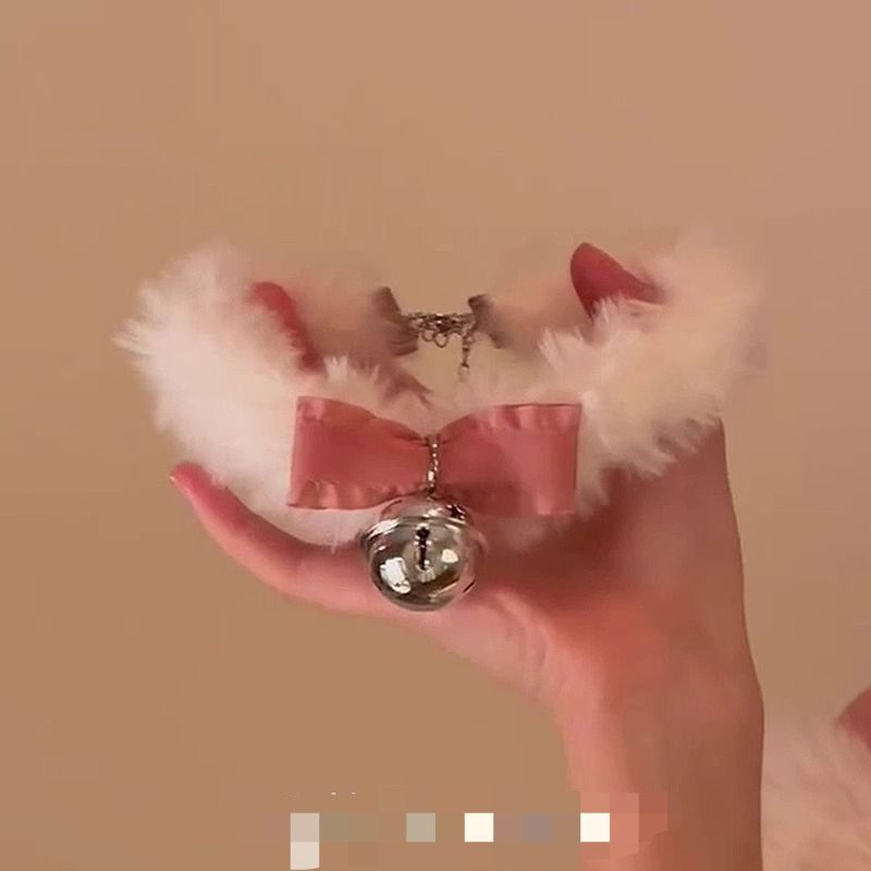 白色铃铛吊坠毛绒choker项圈女颈环蝴蝶结项链脖子配饰秋冬锁骨链