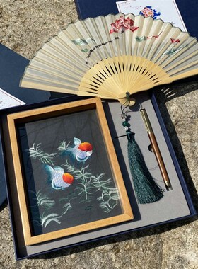 苏州刺绣双面绣实木小摆件绣花折扇套装特色商务伴手礼出国送老外