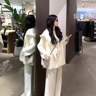 法式温柔白色连帽翻领毛衣外套女秋冬慵懒风小个子中长款针织开衫