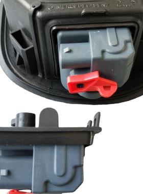 直销适用于奔驰CES油箱盖执行器马达电机A0008207703/3303