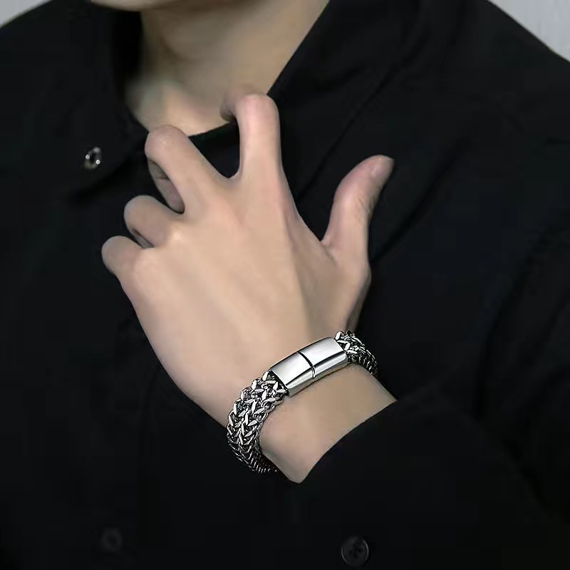 喵绽时尚百搭钛钢男士钢带手链