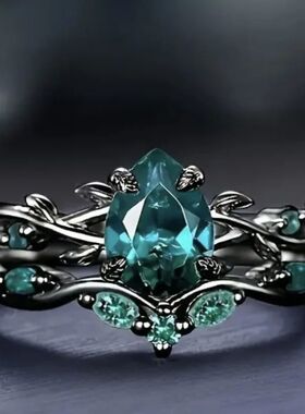 Luxury Black Color Inlaid with Green Stone Rings Set Round F