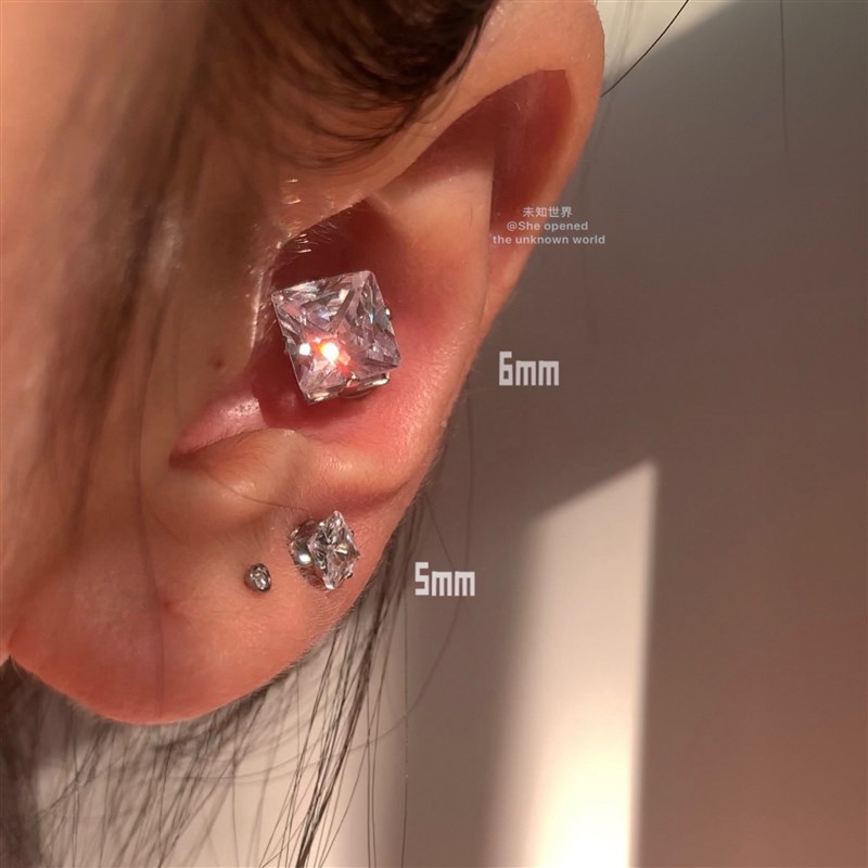 2022夏季新款超闪方钻莫桑石耳骨钉耳蜗钉简约R方块水钻耳钉耳饰