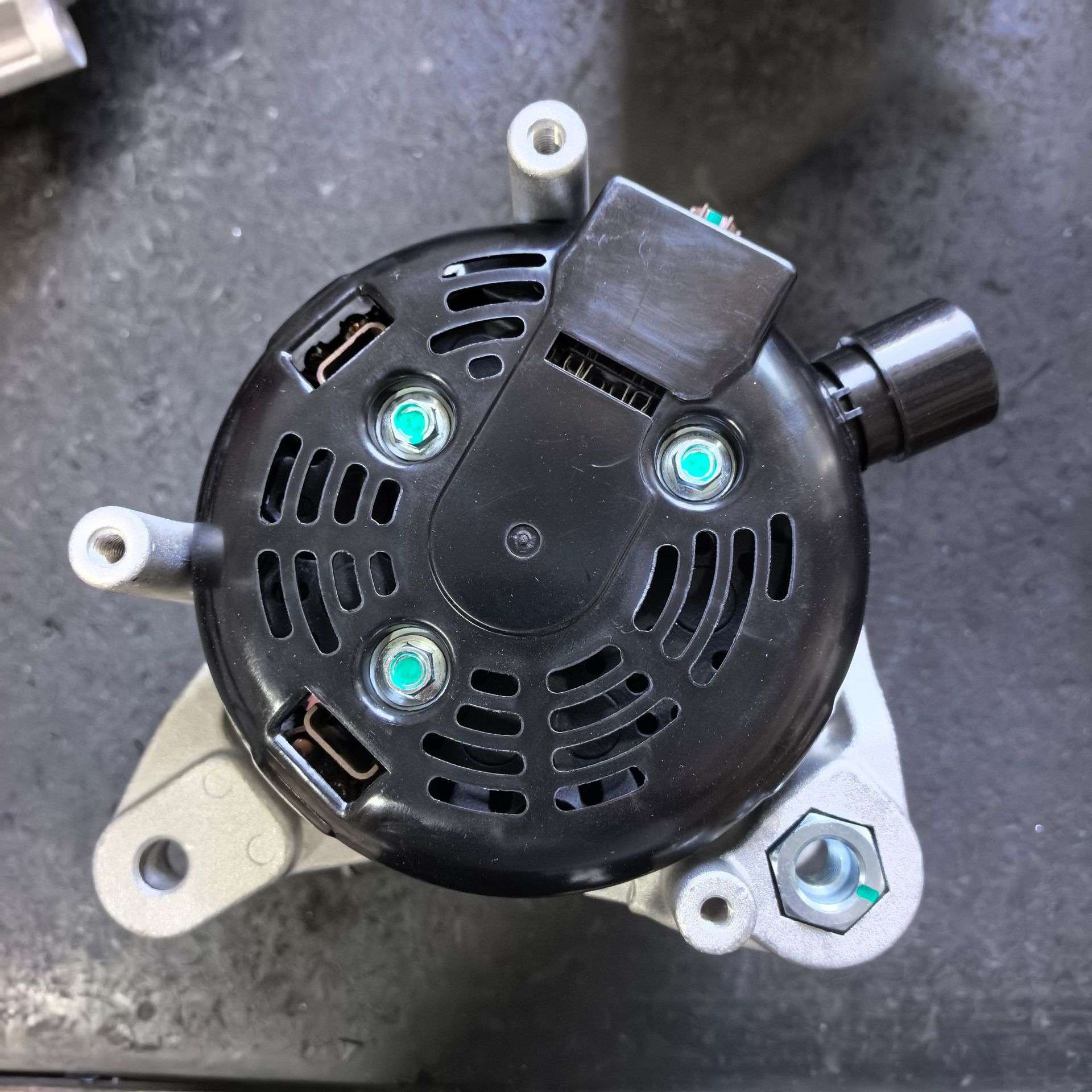 思域 2016-2023 2.0L,自动变速器,12V 135A 7槽分离器311005BAA01