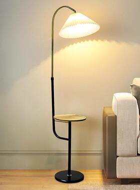 新款热销落地灯led落地灯客厅卧室书房立式台灯沙发灯氛围灯