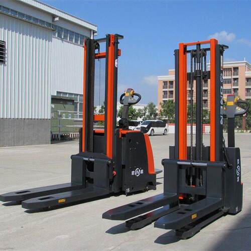 1.5T/2T全电动站驾托盘堆垛车Stand-onElectricPalletStacker