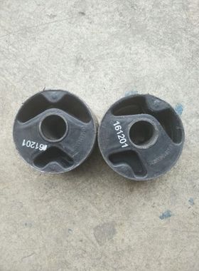 中国重汽王牌前翻塑胶垫国四777BD757B737B驾驶室翻转胶套