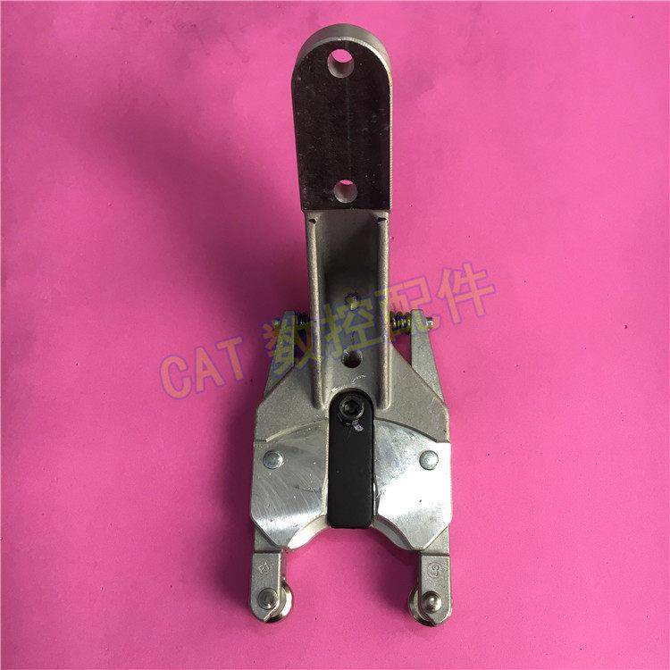 钻攻机BT30圣杰刀夹数控机床伞型刀库刀架刀夹夹臂式刀库铝刀夹,机械设备,其他机械设备,淘宝优惠券,粉丝福利购,淘宝优惠卷