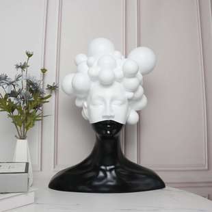 简约现代样板房玄关女神头上泡泡人物雕塑摆件酒柜女孩家居装饰品