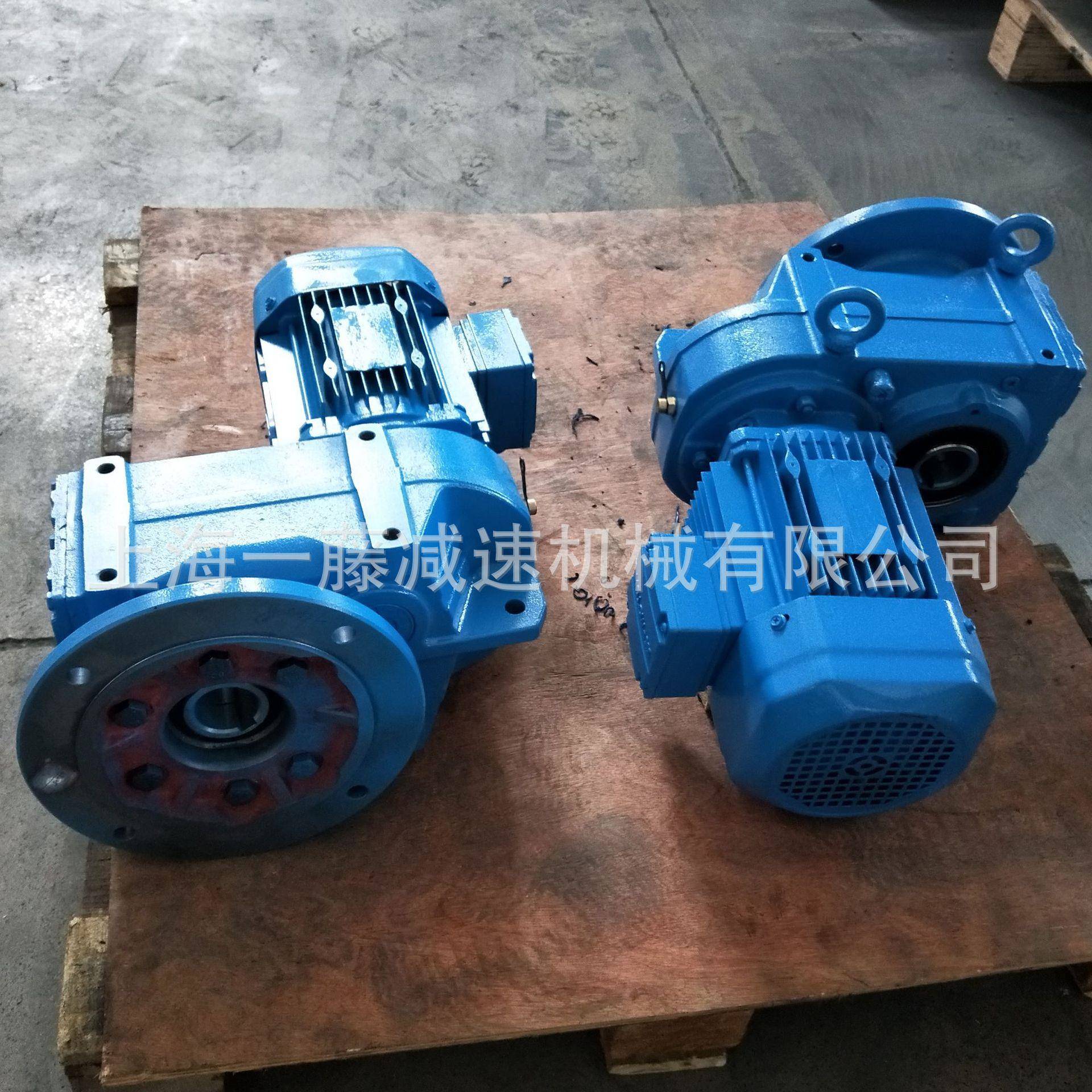 上海厂家制造F系列FAF107-74.52-11KW平行轴斜齿轮减速机 质量好