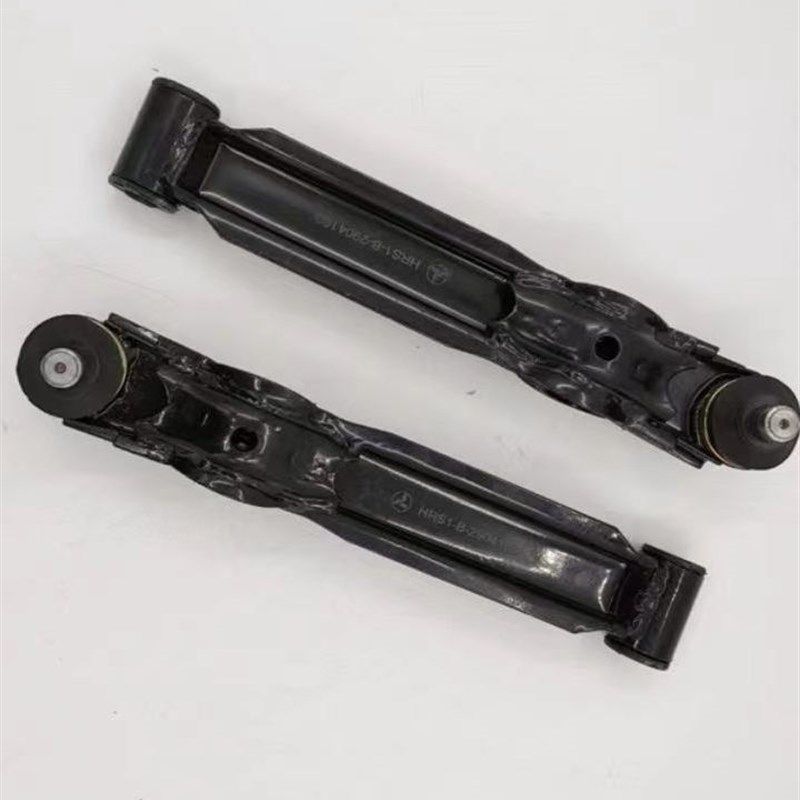 鸿日S1 鸿豆U8 御虎燃油车电动四轮汽车原厂前下支臂下摆臂下托臂