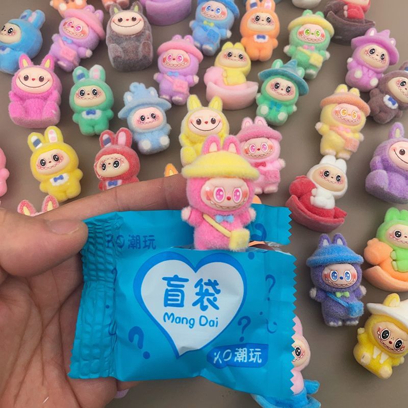 新款植绒立体啦布布潮玩惊喜盲袋卡通可爱玩偶玩具小学生奖励礼物