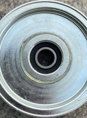 潍柴雷沃收割机原厂配件,RG50/60/70一号水平搅龙6202张紧轮总成