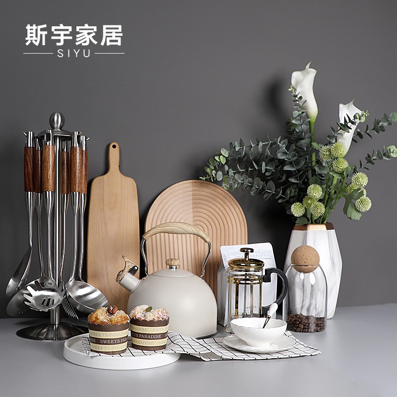 样板房间厨房摆件砧板道s具装饰水壶厨具套装餐边桌柜软装家居饰