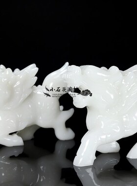 天然白玉动物麒麟桌面手工玉石赐福摆件现代客厅书房简约送礼装饰
