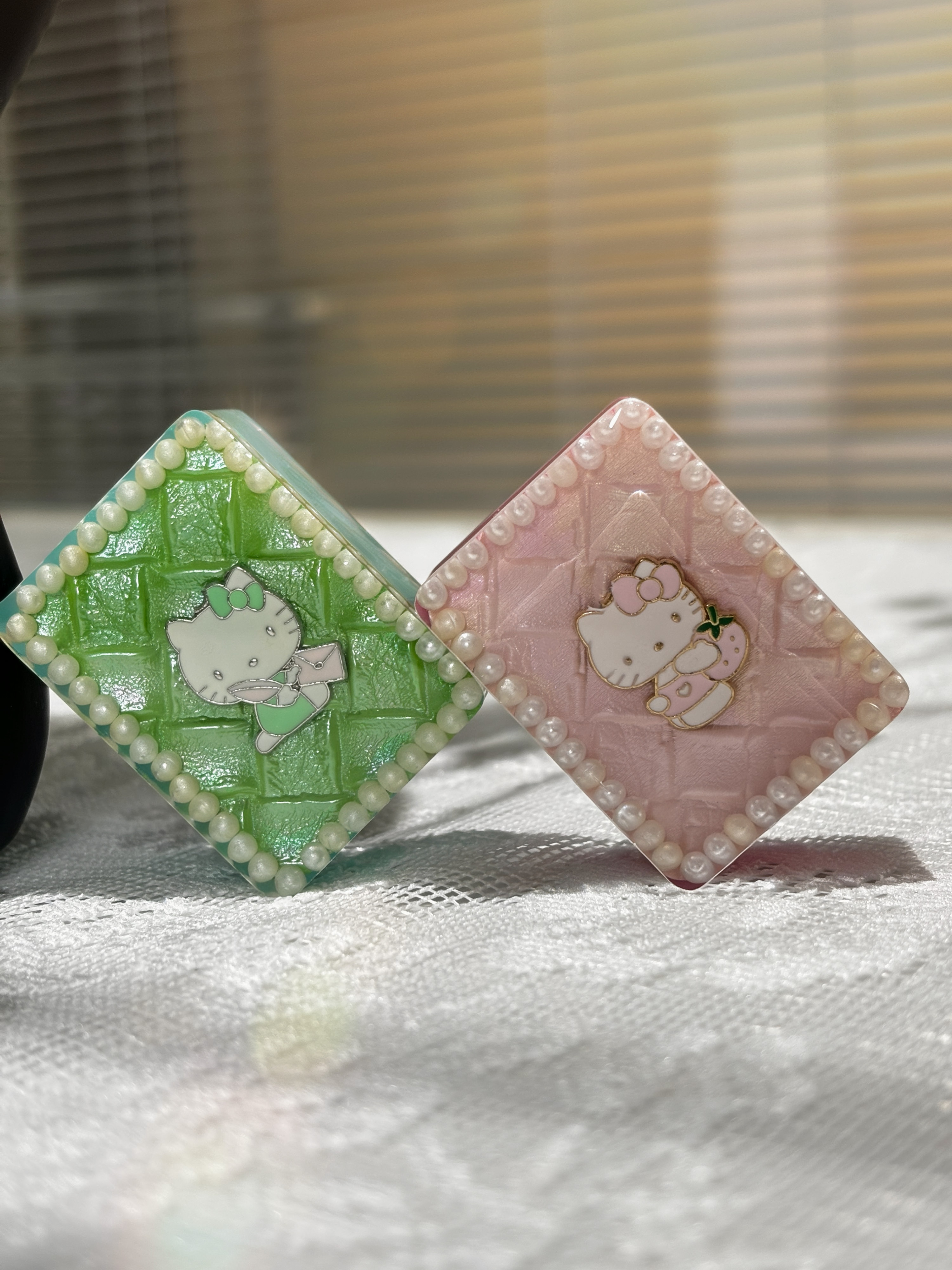 hellokitty凯蒂猫手工滴胶麻将轻奢多巴胺珍珠高级感创意礼物便携