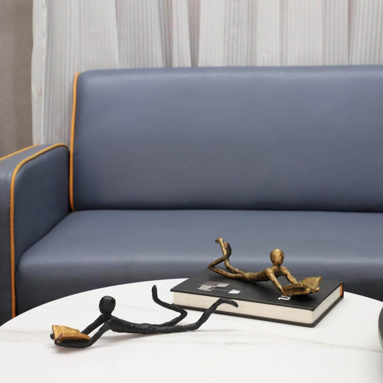 现代简约创意铸铁读者人物摆件卧室书房办公室玄关茶几家居装饰品,金属材料及制品,金属加工件/五金加工件,淘宝优惠券,粉丝福利购,淘宝优惠卷