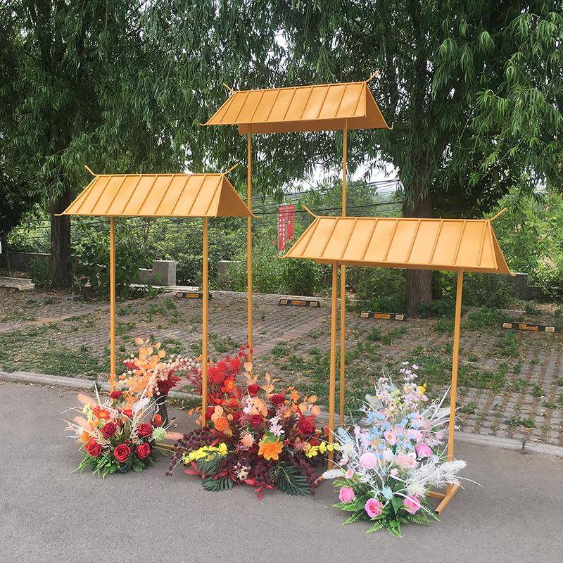 婚庆道具新中式黄金铁艺小屋凉亭摆件婚礼舞台路引装饰迎宾区布置