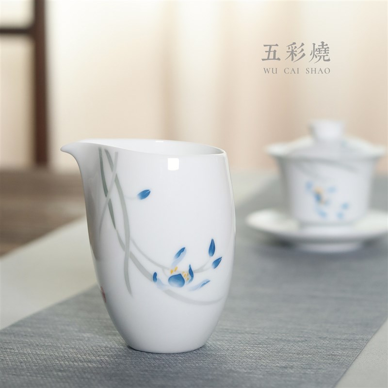 手绘陶瓷公道杯釉下五彩高温公杯分茶器茶海功夫茶具配件家用礼盒