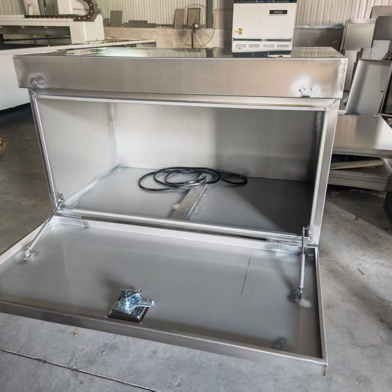 201货车专用不锈钢工具箱车载工具箱半挂车加大工具箱防水满焊