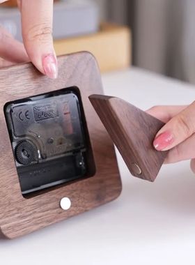 黑胡桃木钟表台式复古桌面时钟摆件实木座钟客厅简约创意台钟卧室