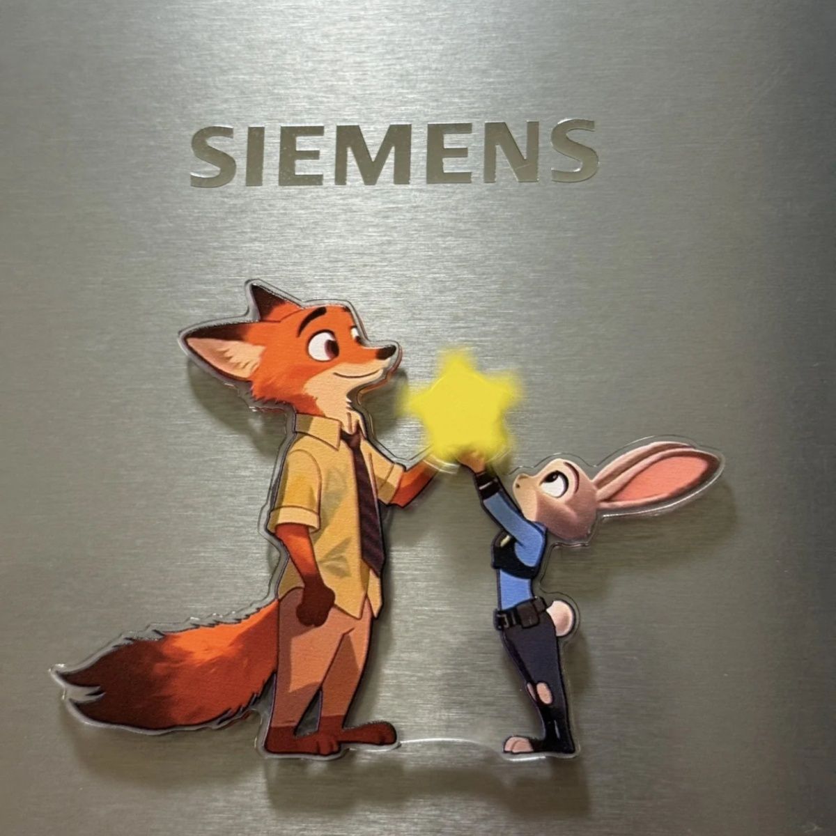 疯狂动物城周边亚克力磁吸旋转卡通冰装饰高颜值潮流创意冰箱贴