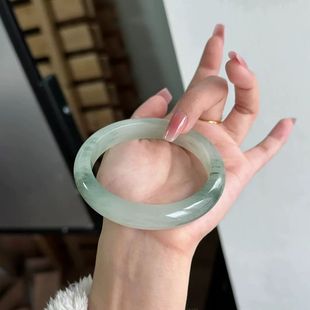 高品质天山翠手镯女款纯天然新疆雪翠冰种玉镯女飘花冰翠镯子玉石