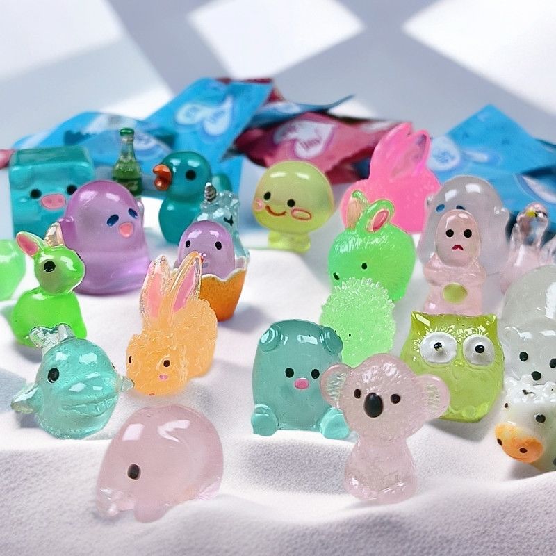 夜光发光小动物盲袋儿童小礼品微缩独立包装树脂摆件摆摊小玩具