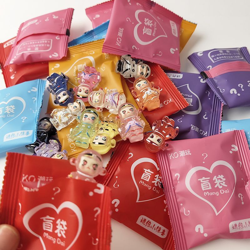 潮玩盲袋泡泡玛特小饰品配件幼儿园小礼物学生小奖品活动礼品