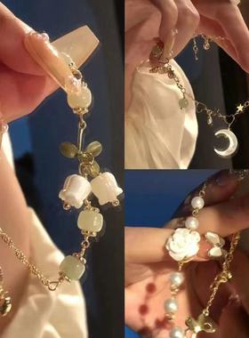 铃兰花手链女2025年新款轻奢小众精致高颜值学生党闺蜜手串手饰