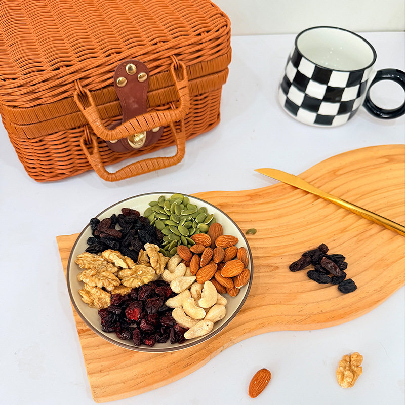 每日坚果30包零食坚果混合小包装礼盒孕妇干果大礼包750g罐官方旗