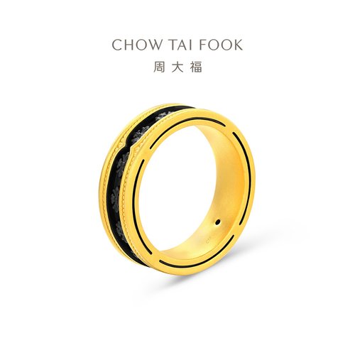 周大福露珠鸢尾足金黄金戒指