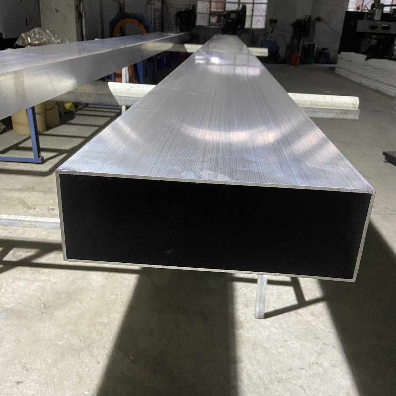 现货6063铝合金大方管 大口径铝方管铝扁通300*100 厚2.5/3.0/3.6