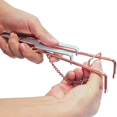 热卖鼹鼠夹地老鼠地爬子瞎耗子打洞工具捕捉神器电镀铜黄色铁钢丝