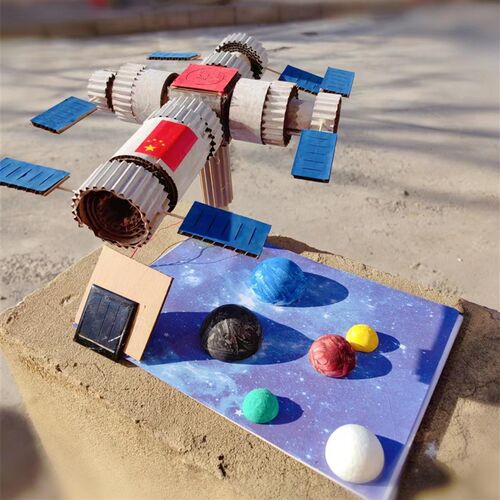 新款太阳能电动空间站手工材料包儿童diy环保航空航天科技小制作