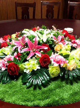 酒店大圆桌中间装饰花餐桌转w盘摆花草坪饭店圆形假花摆件绿色草